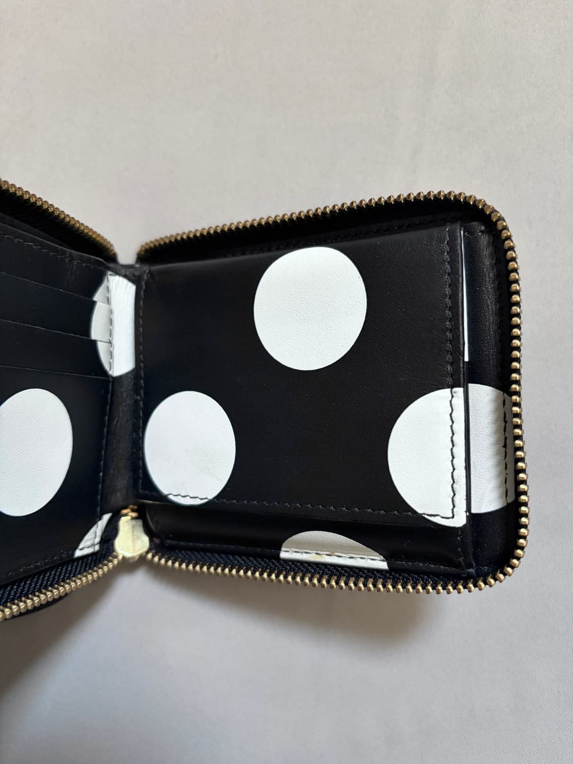 꼼데가르송 지갑 상품이미지3