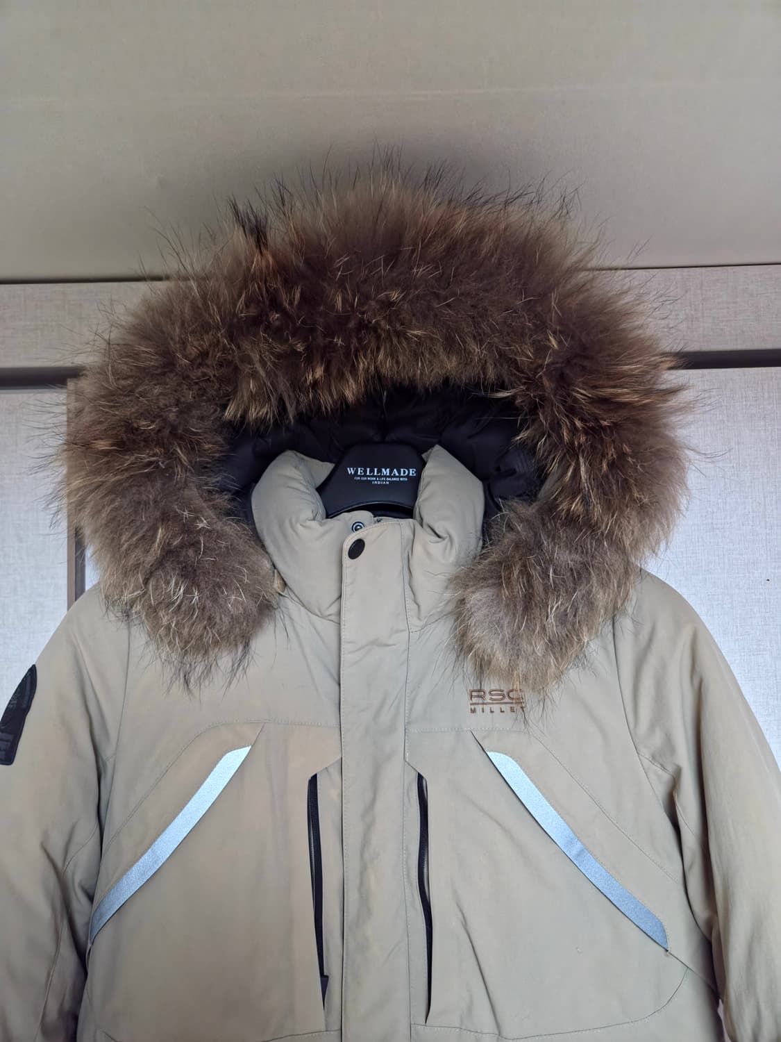 밀레 RSC  다운패딩 95(사진색상 빛노출) 상품이미지2