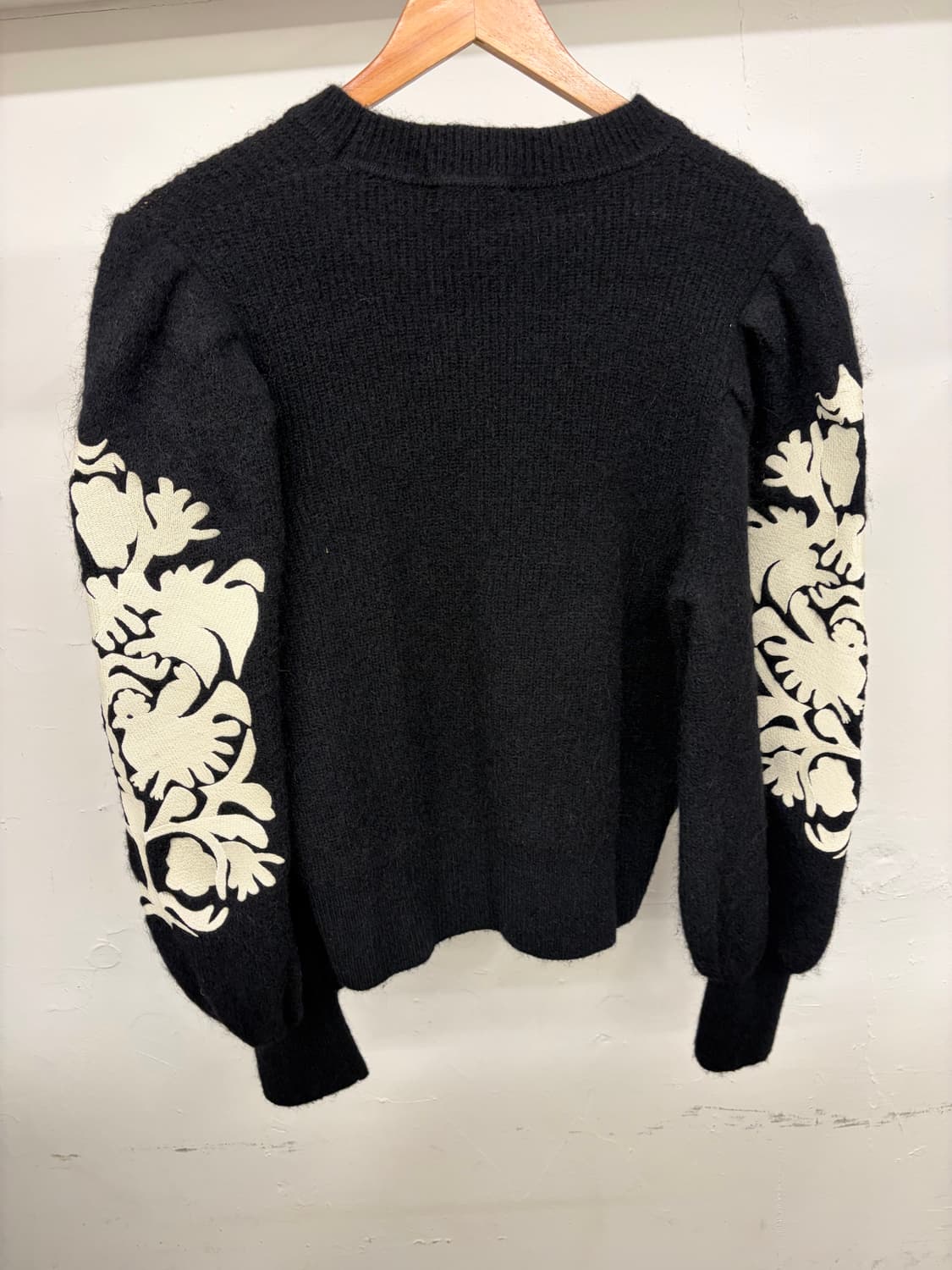 산드로 블랙 패턴 스웨터 니트 상품이미지3