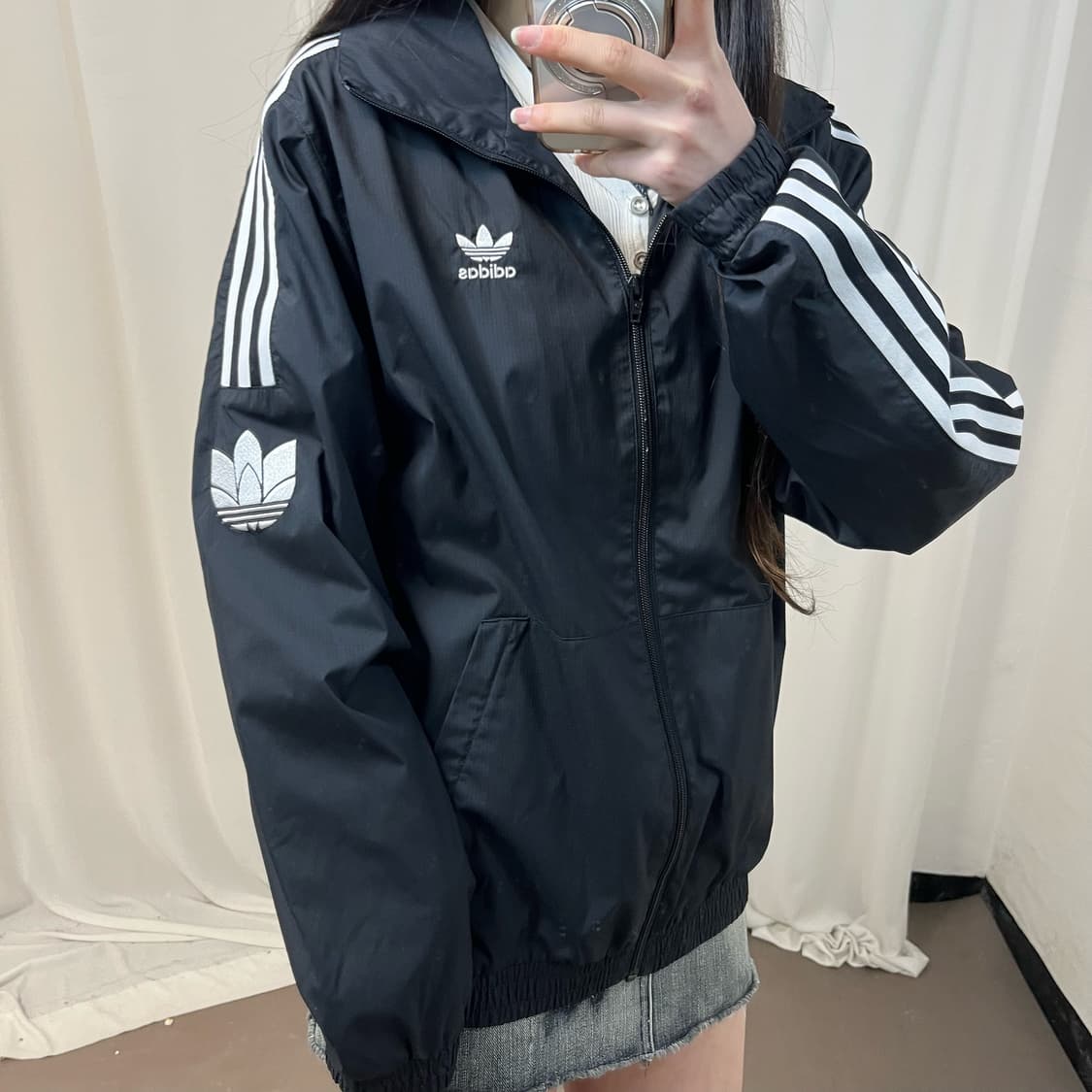 Adidas black lock-up windbreaker 상품이미지3