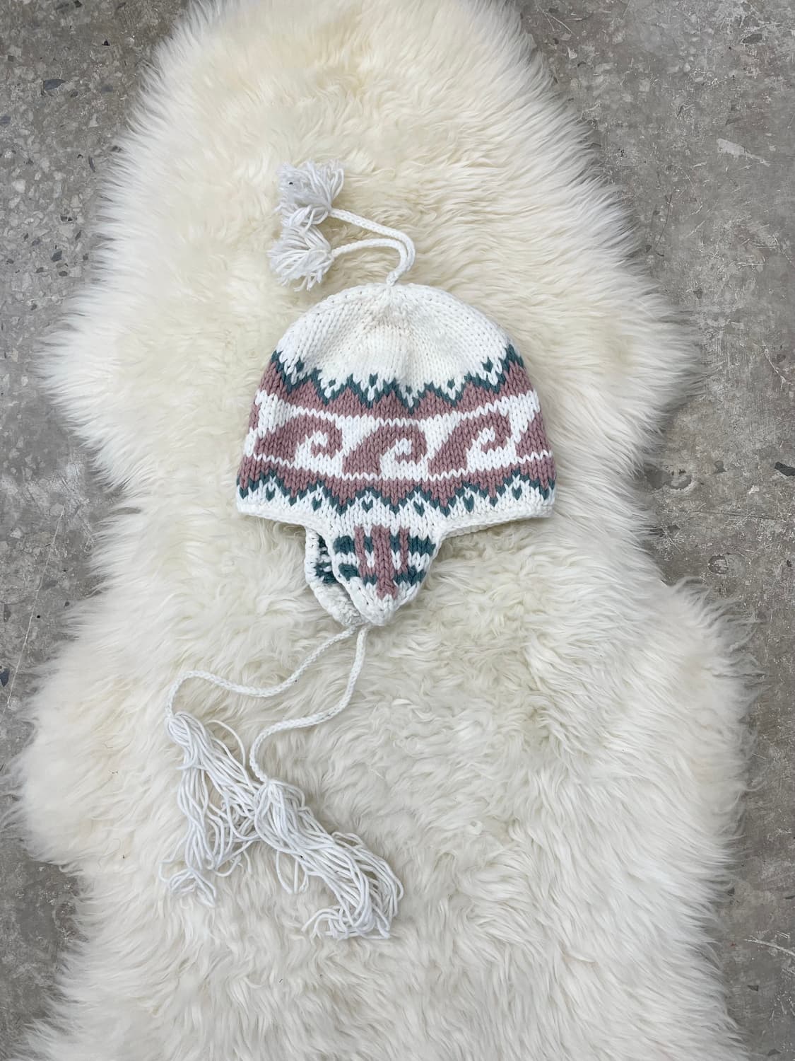 화이트 모리 노르딕 태슬 이어머프 비니 상품이미지5