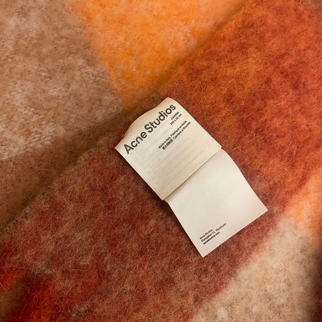 아크네스튜디오 레드체크 머플러 상품이미지3