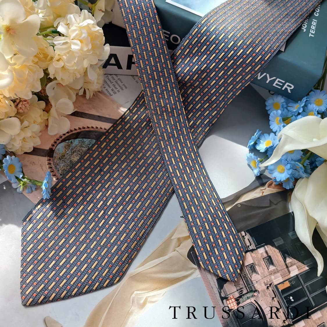 트루사르디 실크 네이비 패턴 넥타이 9.5cm A+등급 G13
 상품이미지2