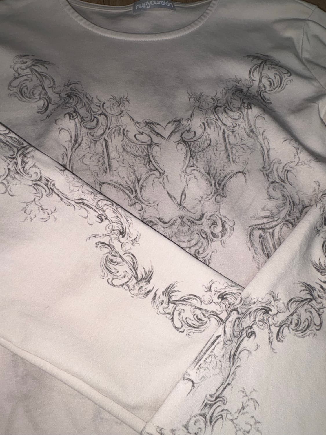 허그유어스킨 티셔츠 상품이미지4