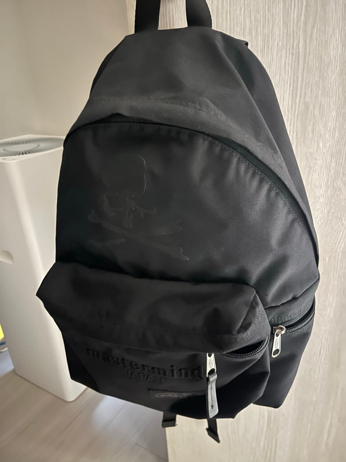 이스트팩x마스터마인드 콜라보 패디드파커 상품이미지1