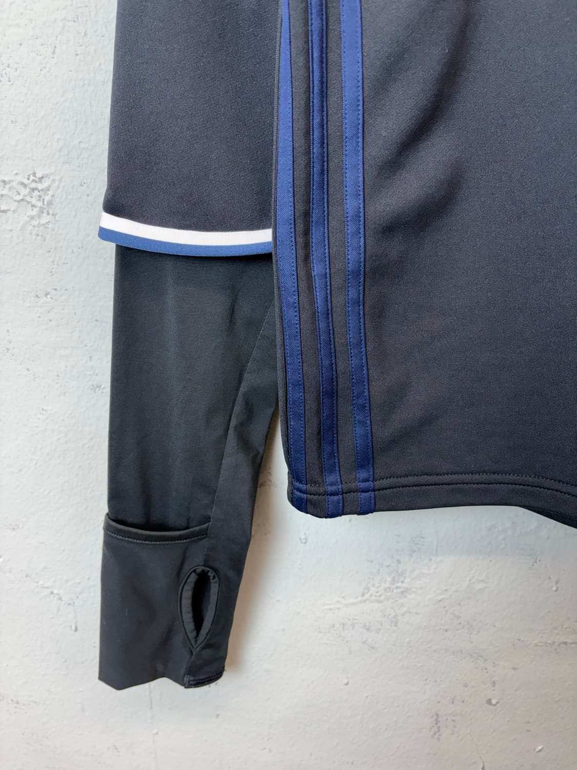 아디다스 맨체스터유나이티드 빈티지 트레이닝 탑 상품이미지7