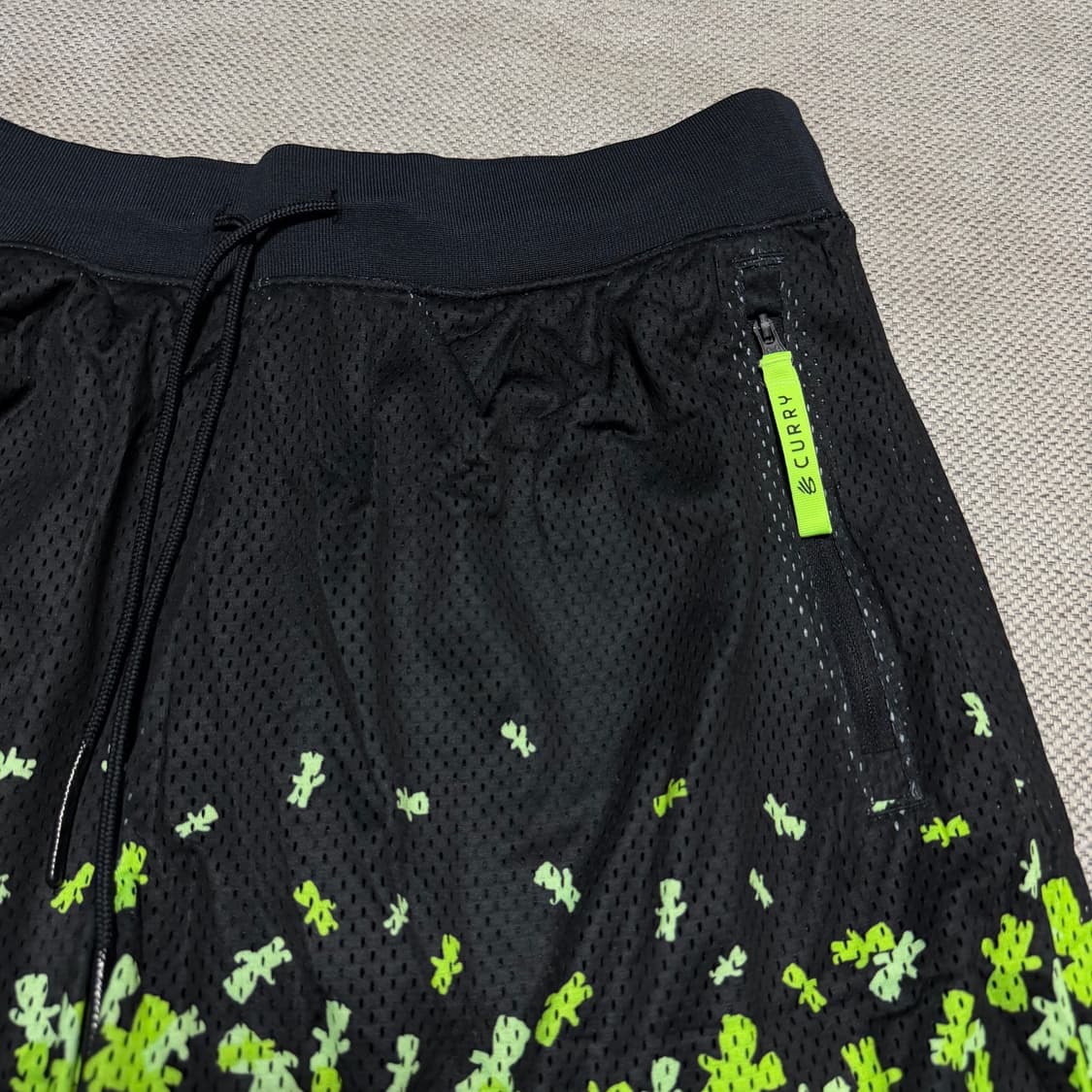 언더아머 커리 반바지 형광 메쉬 상품이미지2