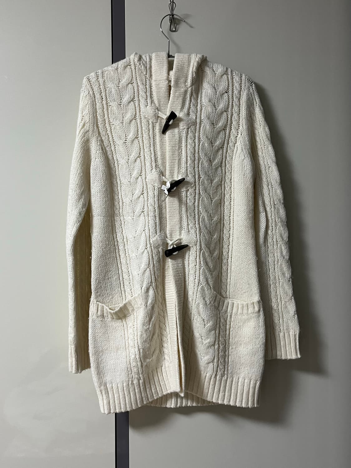 유니클로 떡볶이 후드 니트 상품이미지1