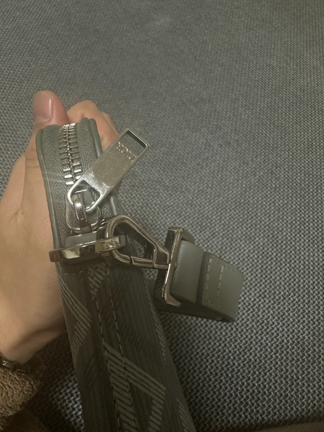 디올 다이아몬드 클러치 정품 거의 새상품 팝니다 상품이미지4