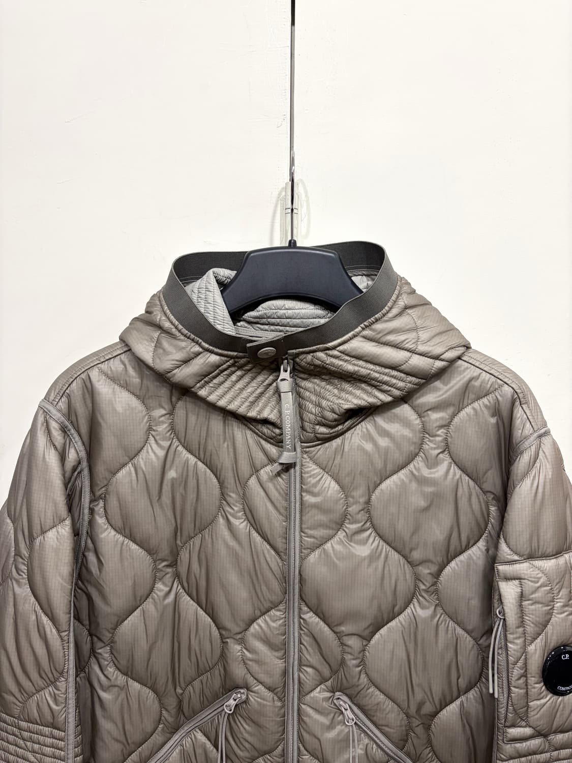 24FW C.P. 컴퍼니 렌즈 라이너 패딩 점퍼 상품이미지3