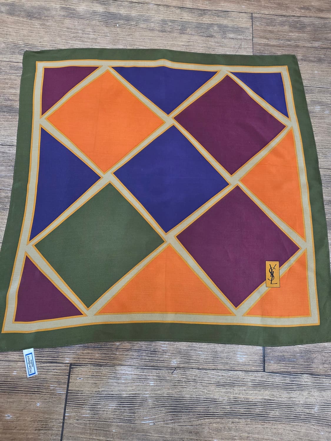 입생로랑패턴스카프 상품이미지4