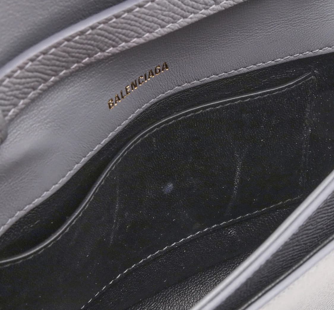 [S급] 발렌시아가 빌 데이 카프스킨 백 XS 판매합니다!!! 상품이미지8