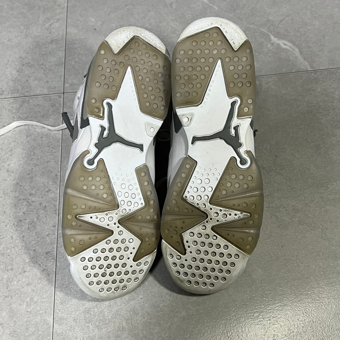 [240] 나이키 에어조던 6 레트로 쿨그레이 상품이미지3