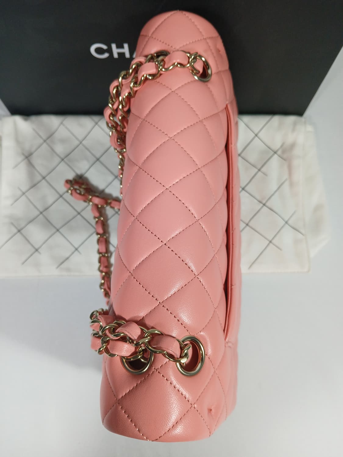 샤넬 클래식 플랩팩 미듐 A01112 상품이미지6