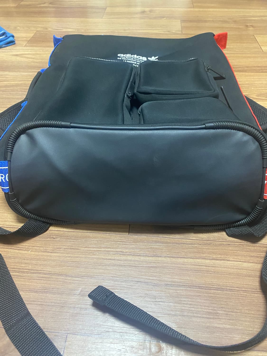 아디다스 NMD 백팩 S (CE5617) 상품이미지10