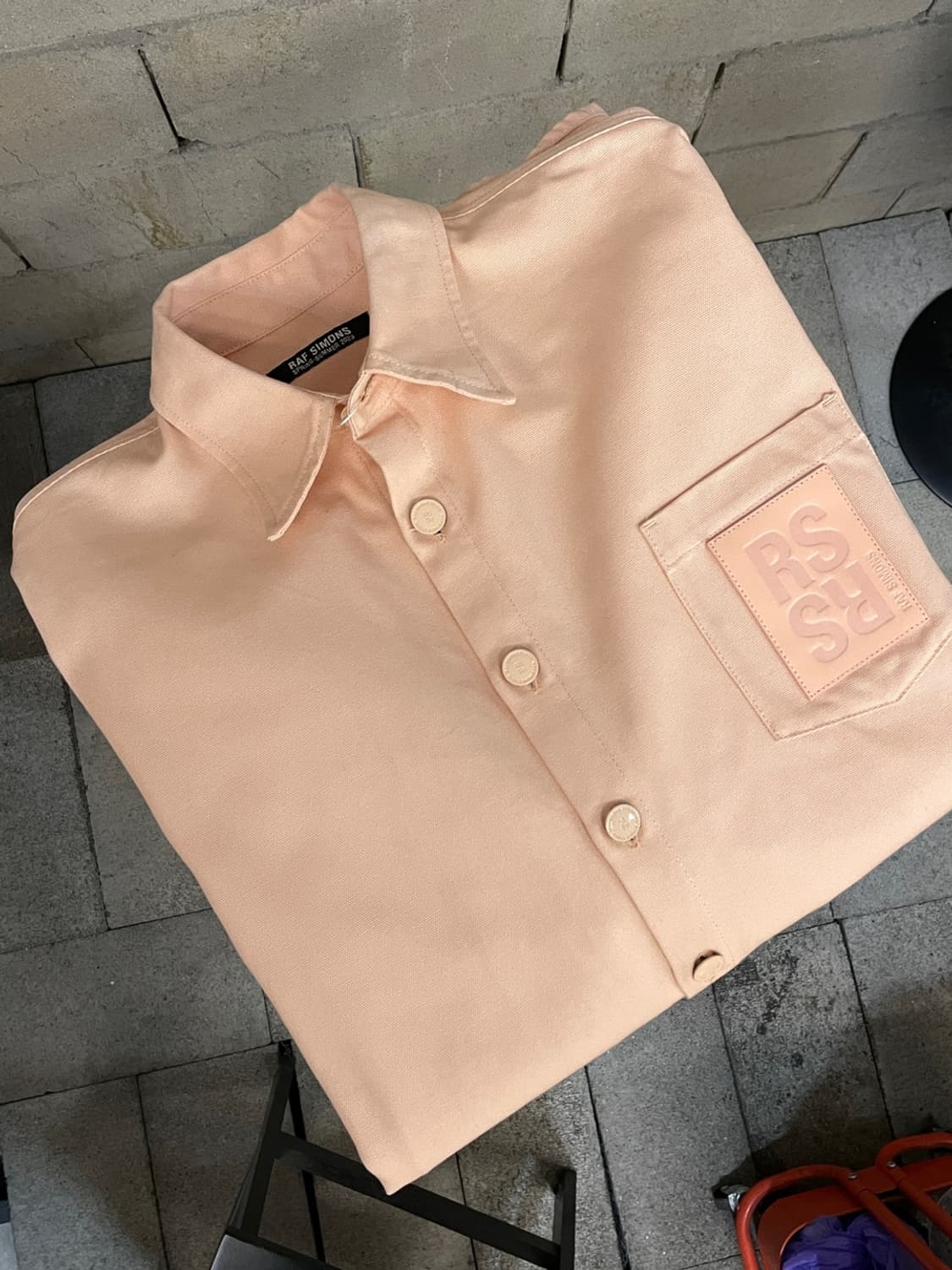 라프시몬스 레더 패치 오버사이즈 데님 셔츠  상품이미지1