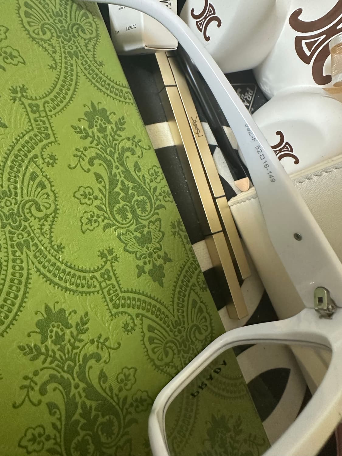 프라다 화이트 뿔테 안경 상품이미지7