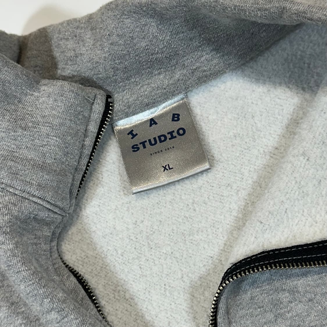 아이앱스튜디오 현대모비스 하프집업 그레이 상품이미지4