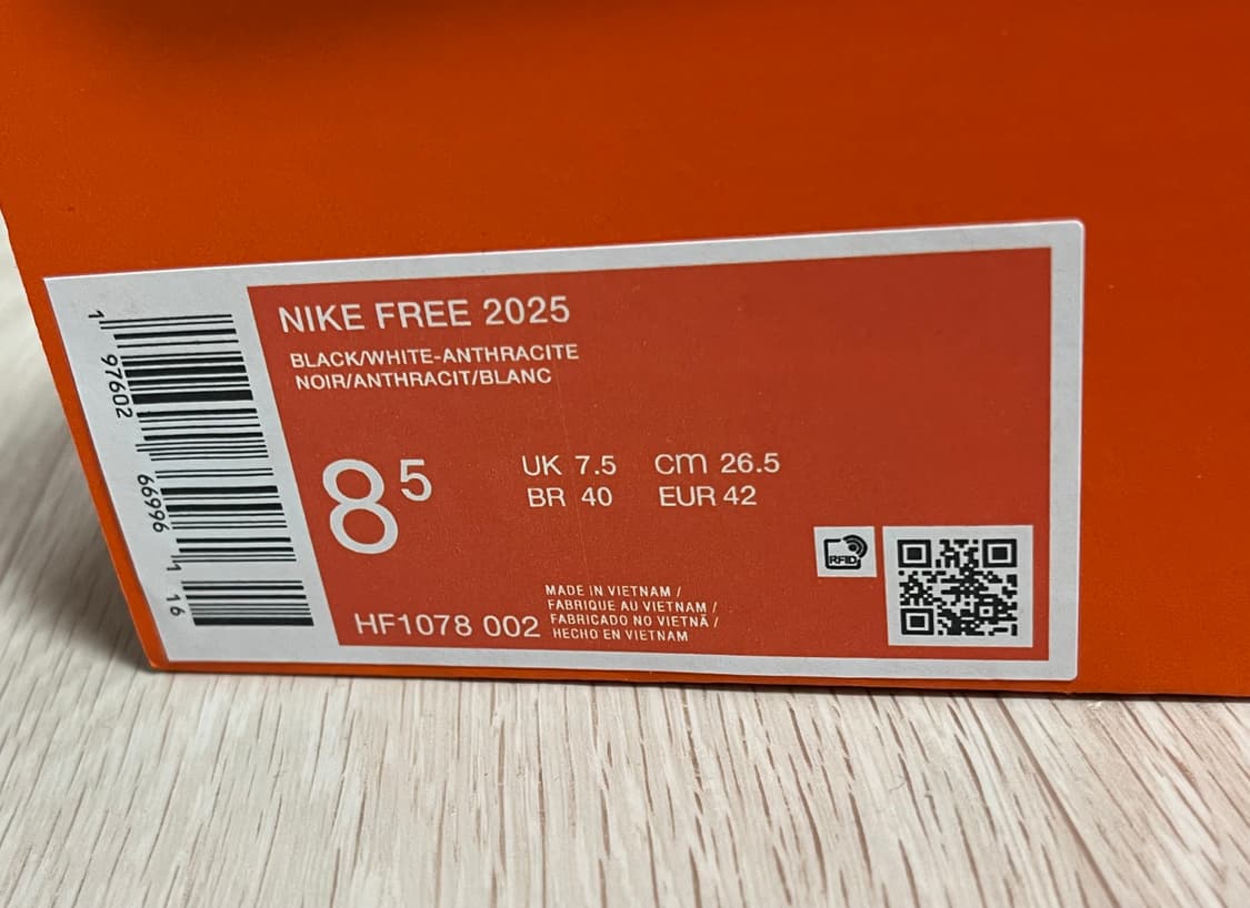 나이키 / 프리런 2025 블랙 화이트 / 265 상품이미지4