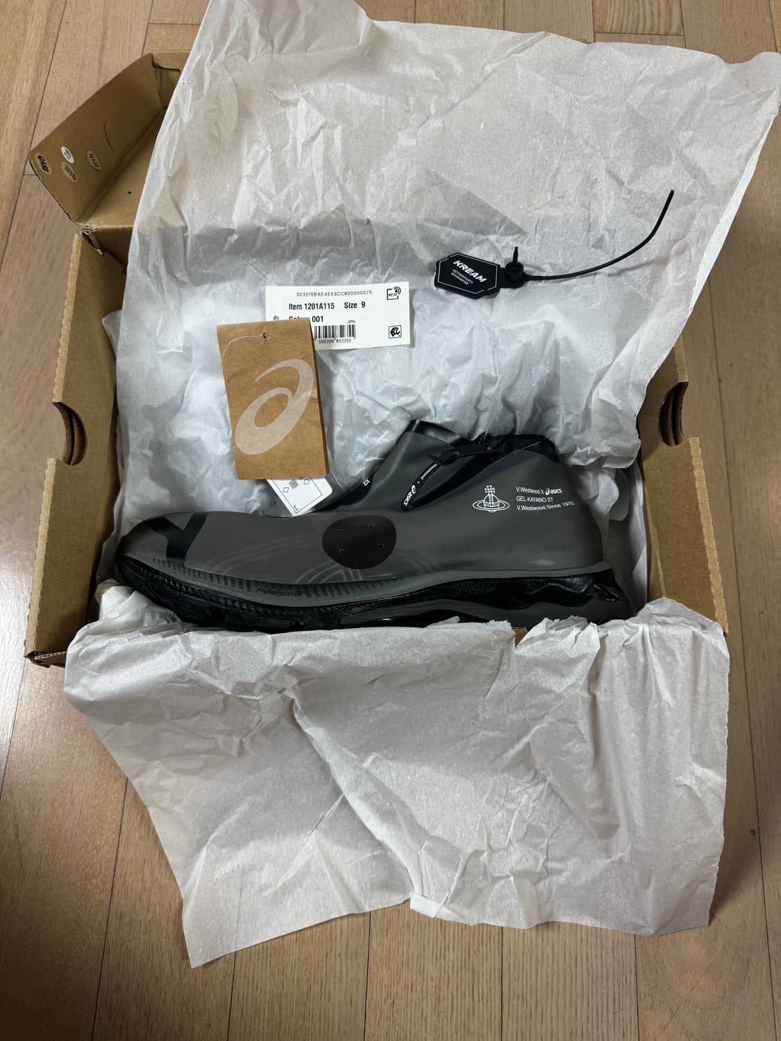 아식스 x 비비안 웨스트우드 젤 카야노 27 LTX 블랙 상품이미지2