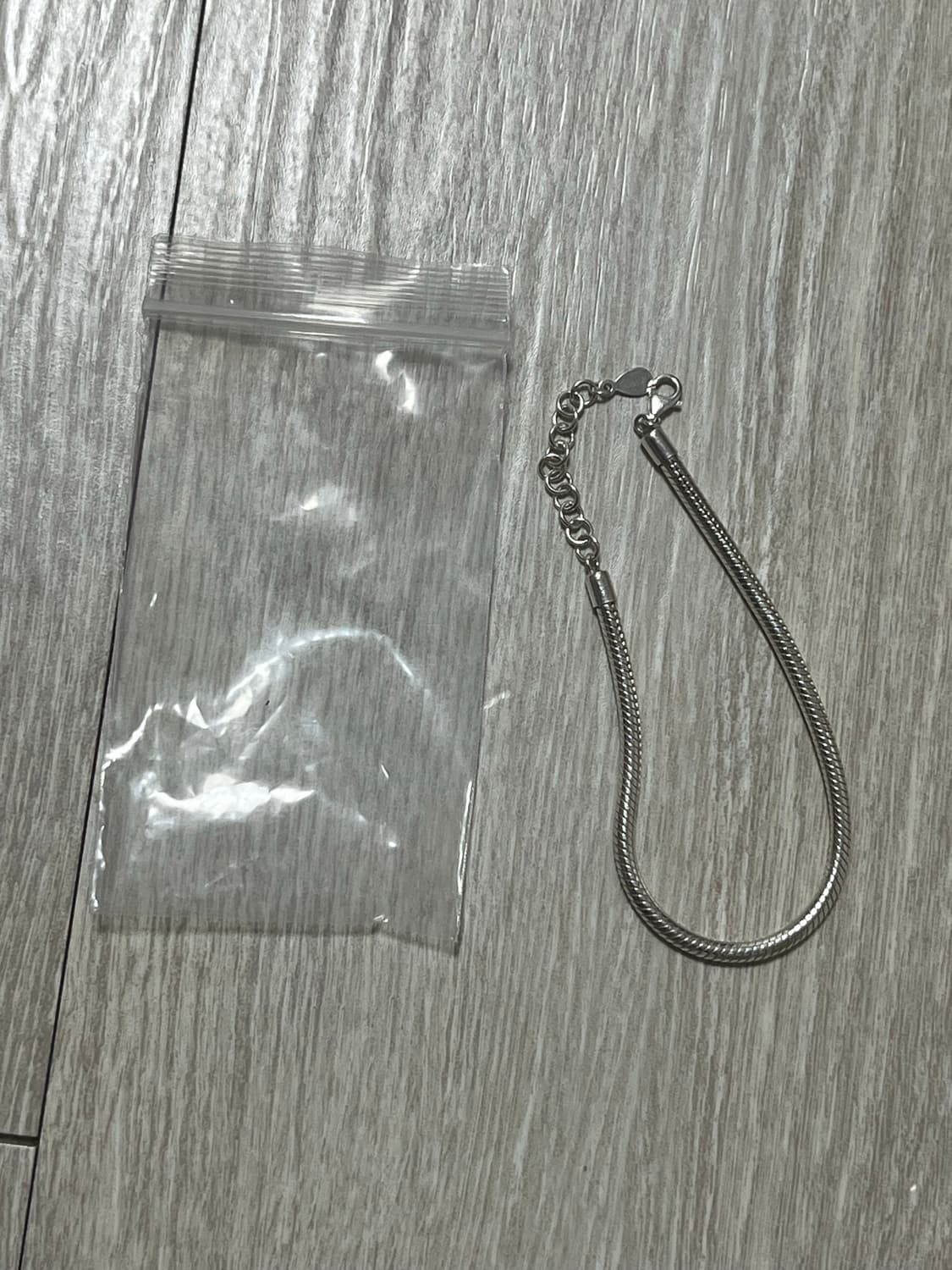 아린트렌디 볼드스네이크 체인팔찌(정가 18만원) 상품이미지5