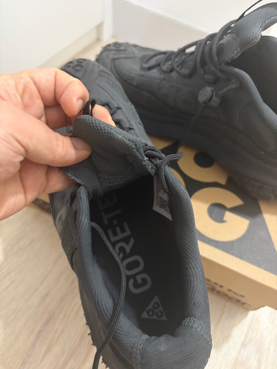 나이키 ACG 마운틴 플라이 2 로우 고어텍스 블랙 상품이미지3