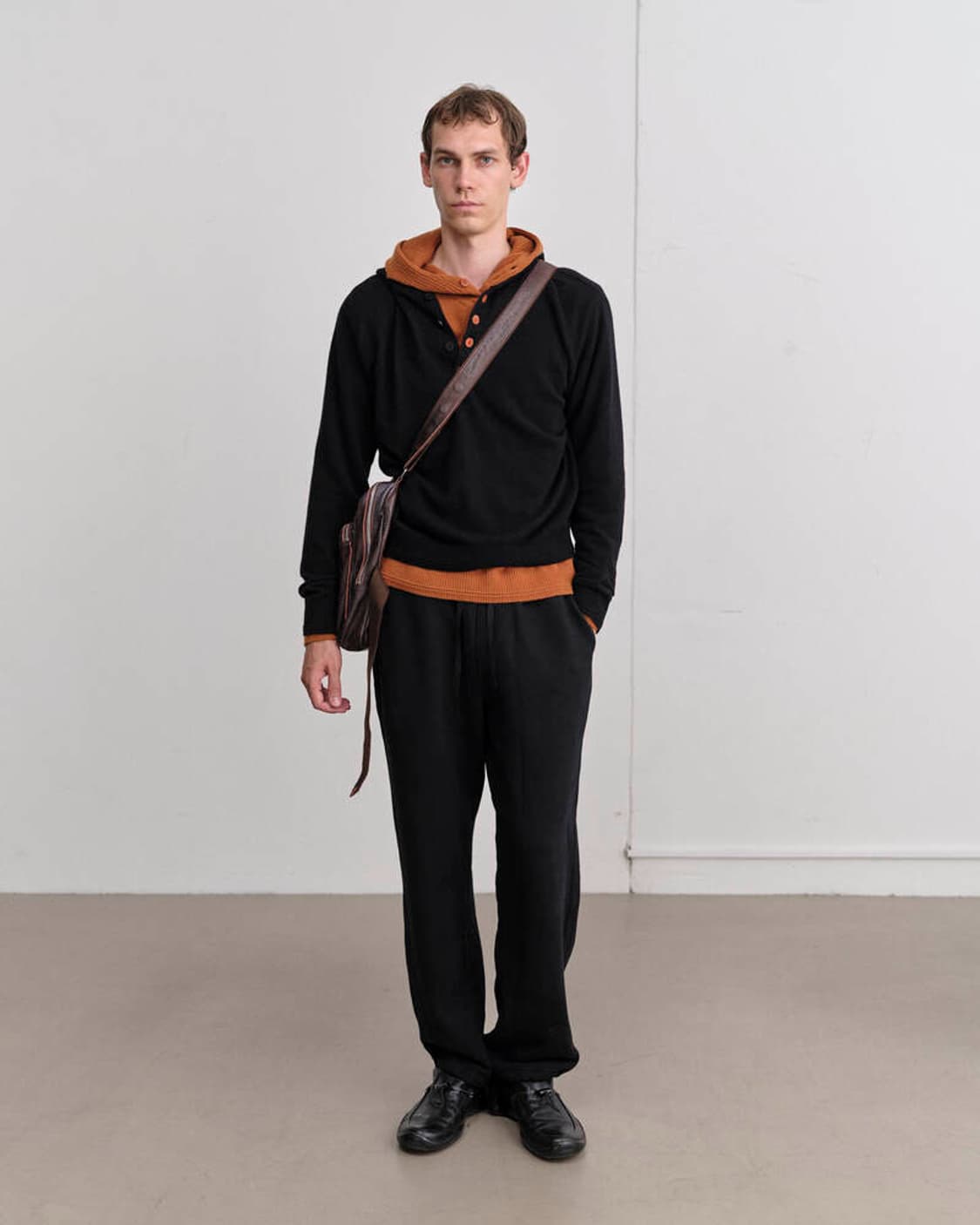 (새상품) [S] 컬러컬러 버튼후디 블랙 상품이미지2