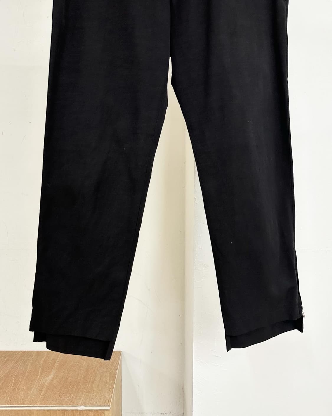 요지야마모토 블랙 투버튼 레이온 팬츠  상품이미지4