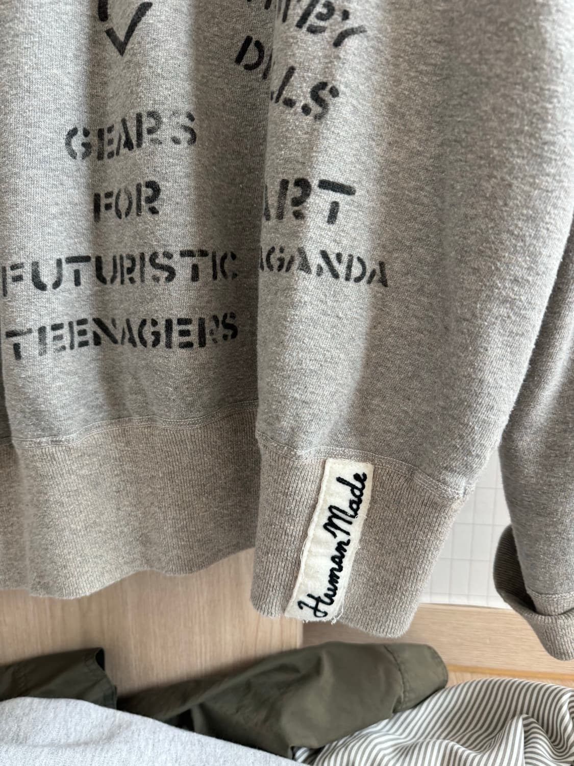 휴먼메이드 맨투맨 L 상품이미지3