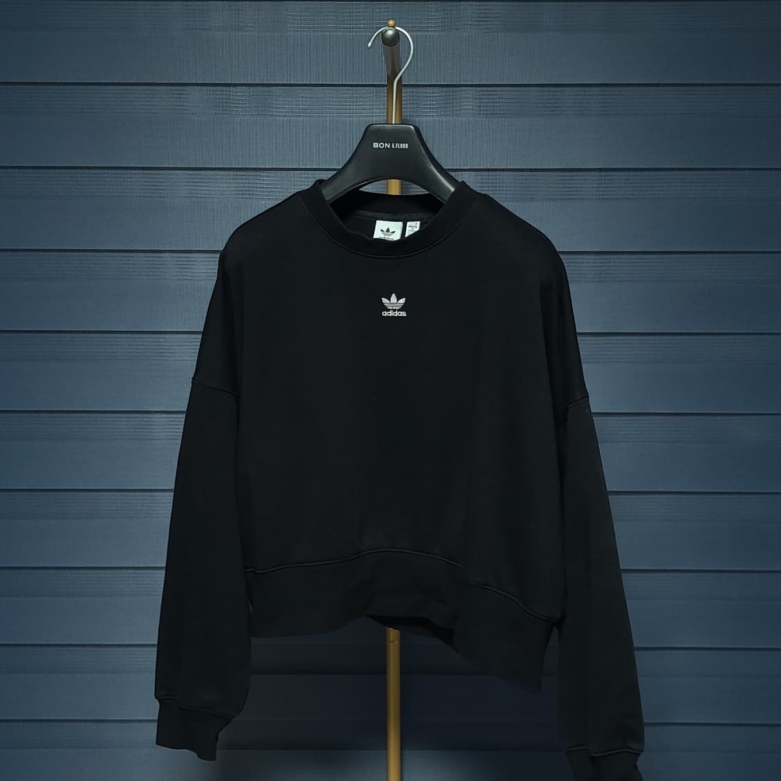 L ) 아디다스 여성 오리지날 가오리핏 크롭 맨투맨 상품이미지2