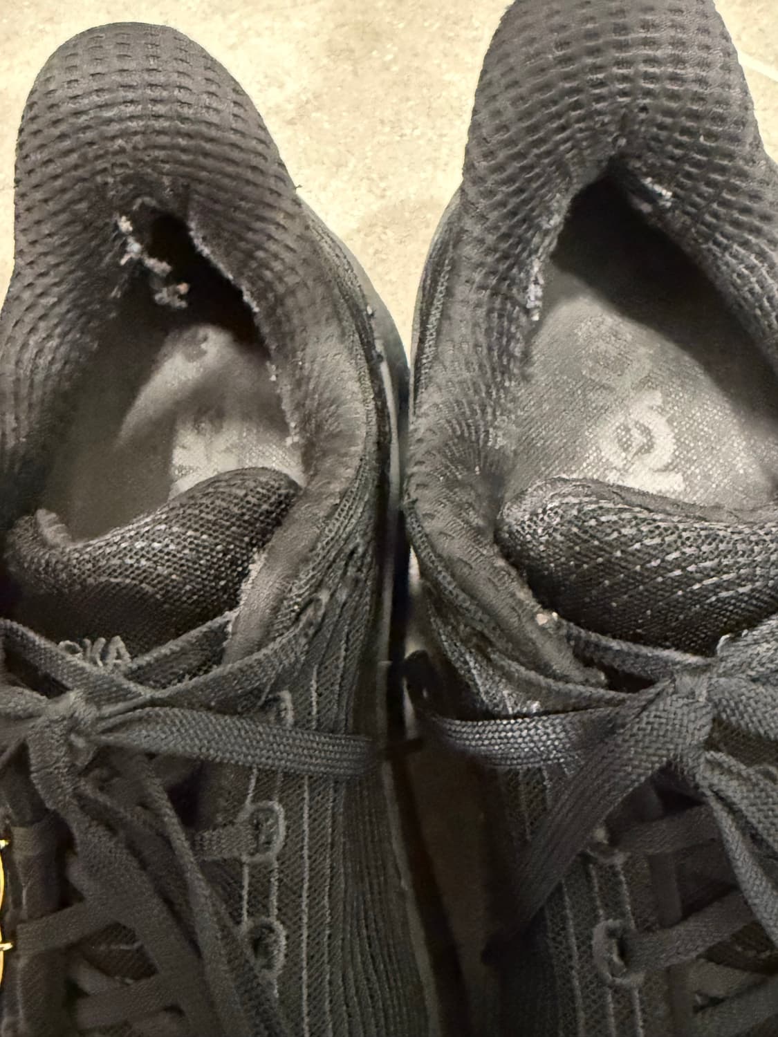 호카 꼼데가르송 상품이미지3