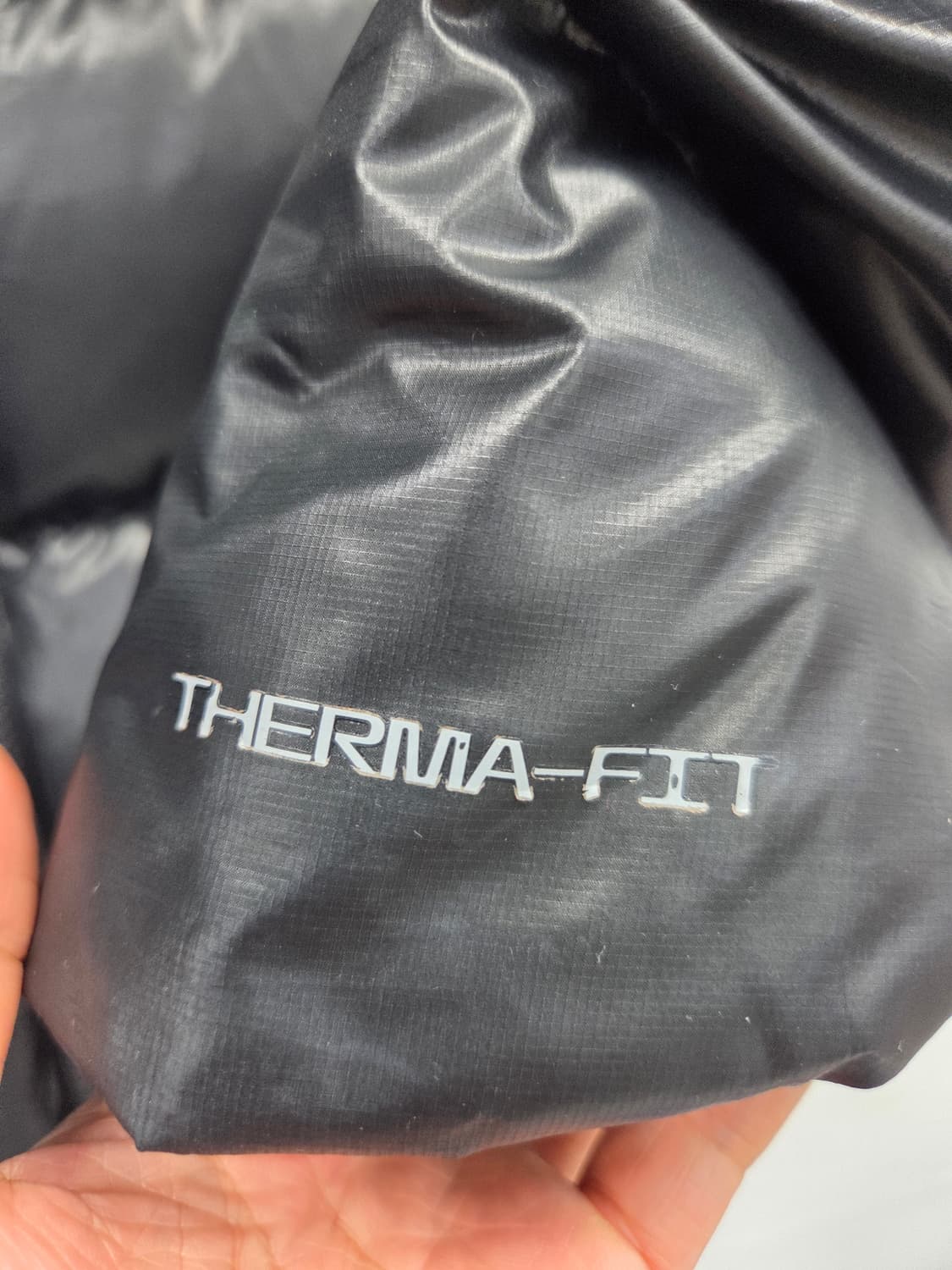 M 나이키 여성 써마핏 THERMA-FIT 블랙 숏패딩 상품이미지6