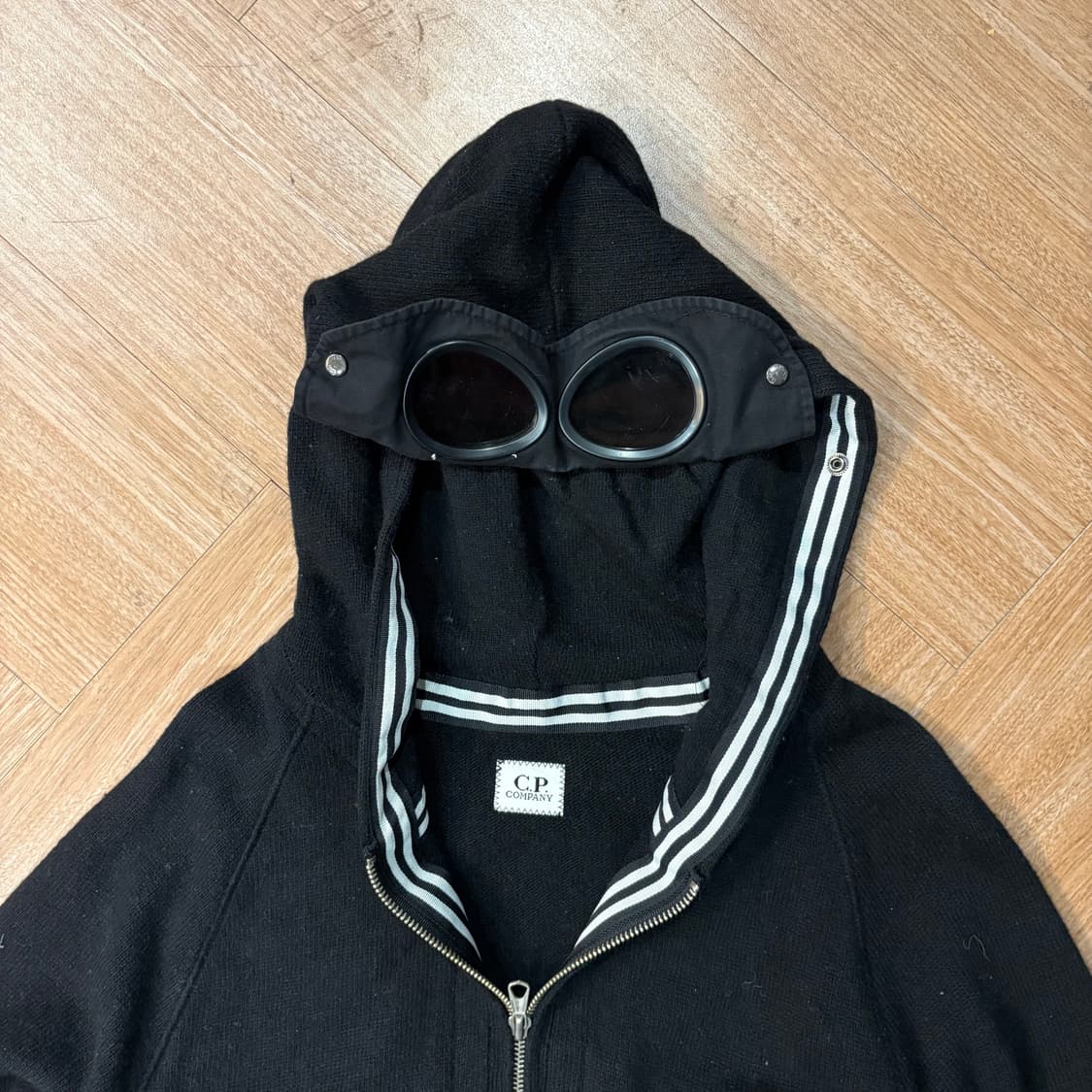 씨피컴퍼니 블랙 니트 고글 3 투웨이 지퍼 후디 자켓 상품이미지2