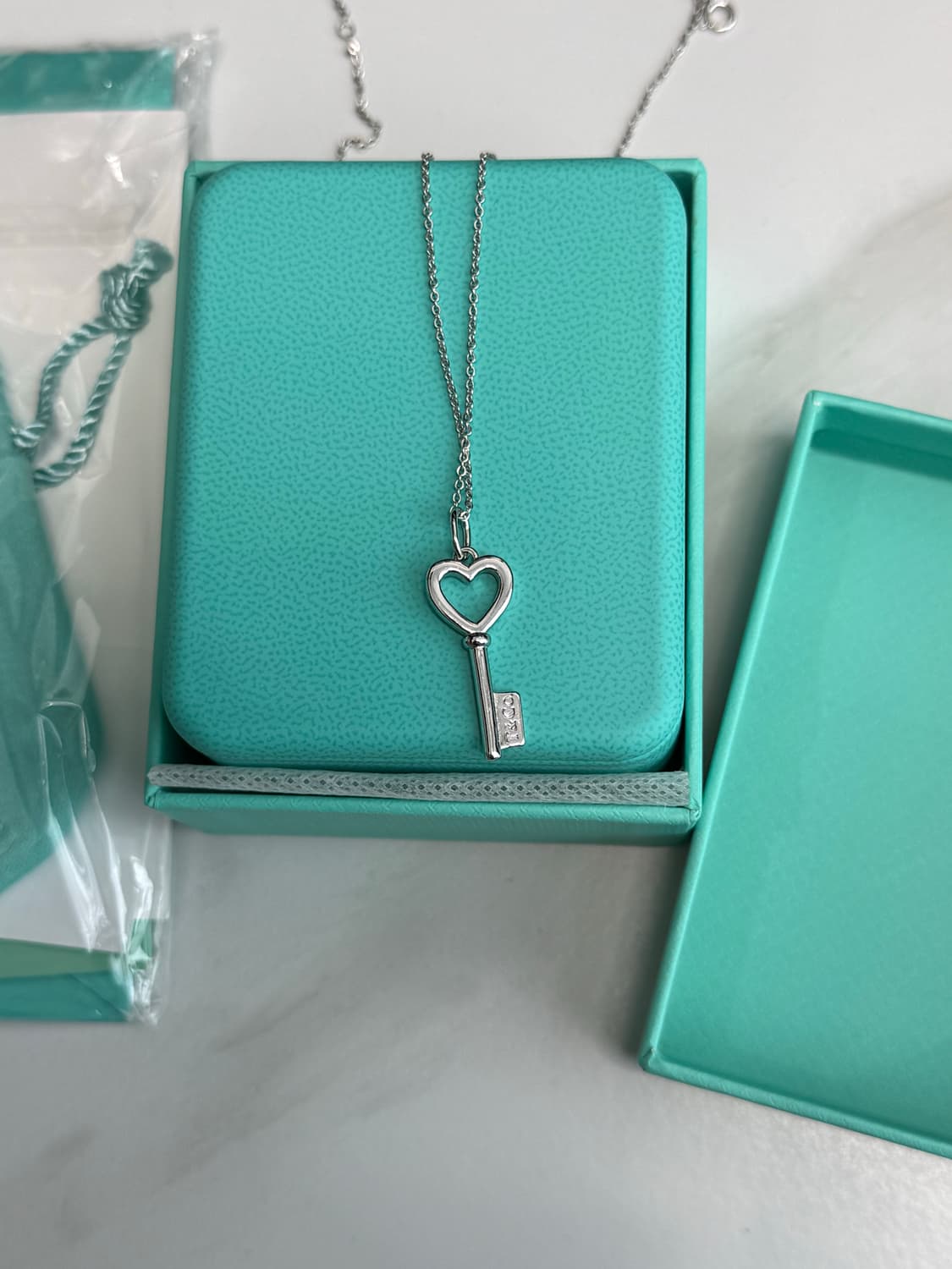 티파니앤코 하트키 팬던트 목걸이 상품이미지3