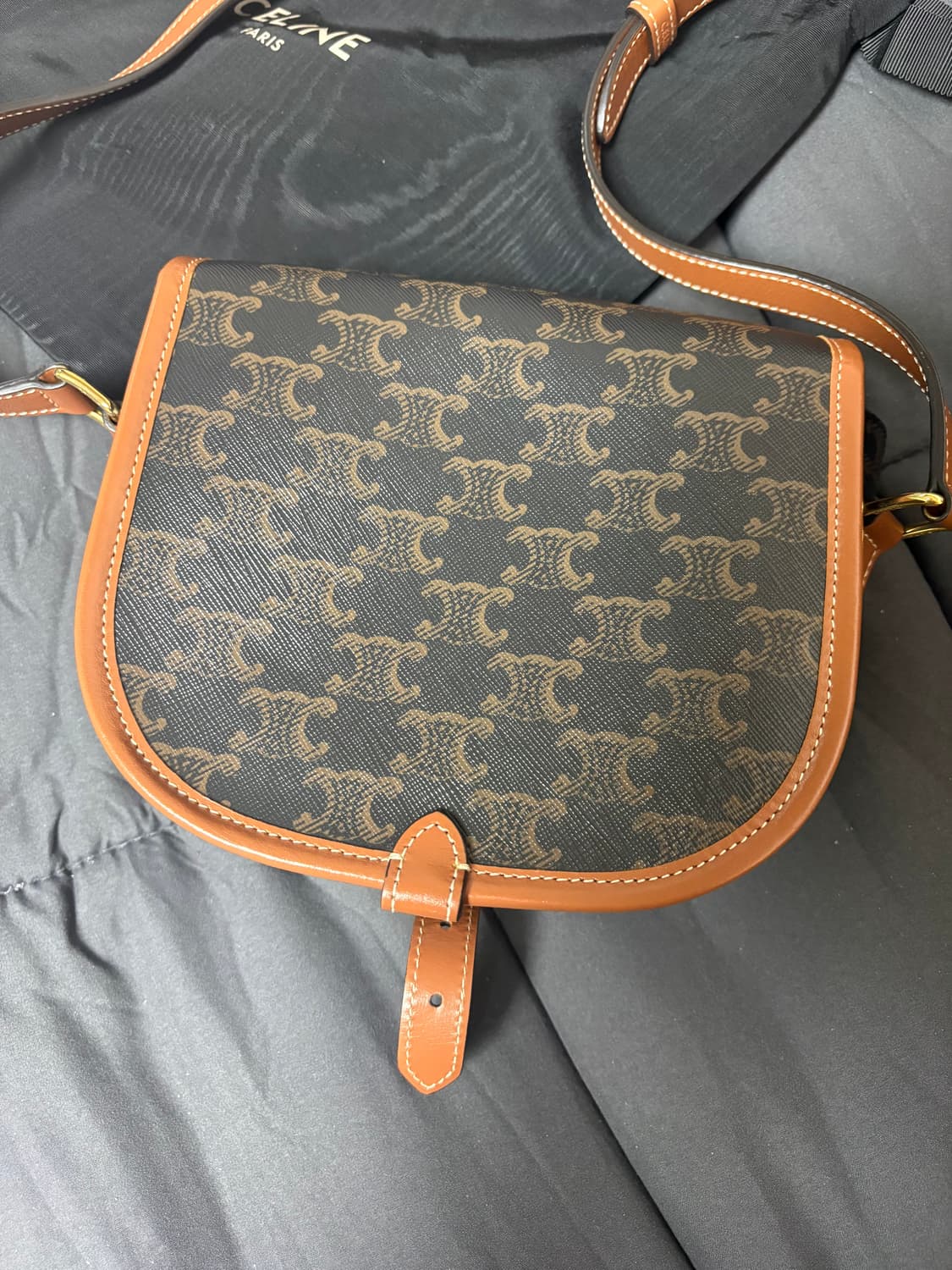 셀린느 트레오페 크로스백 상품이미지3