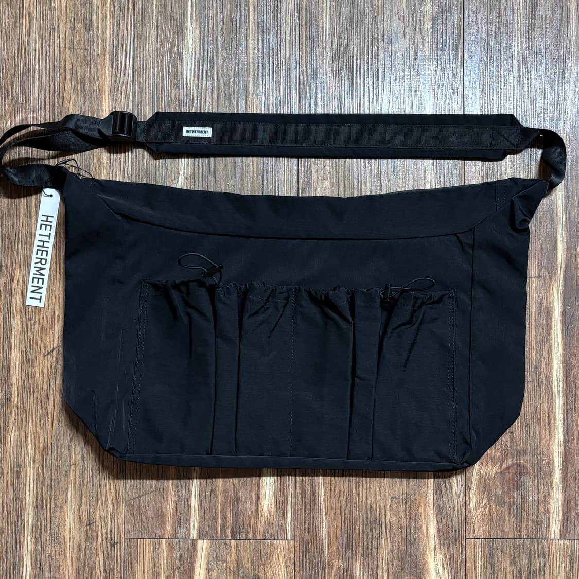 헤더먼트 파라슈트 숄더백 블랙 상품이미지7