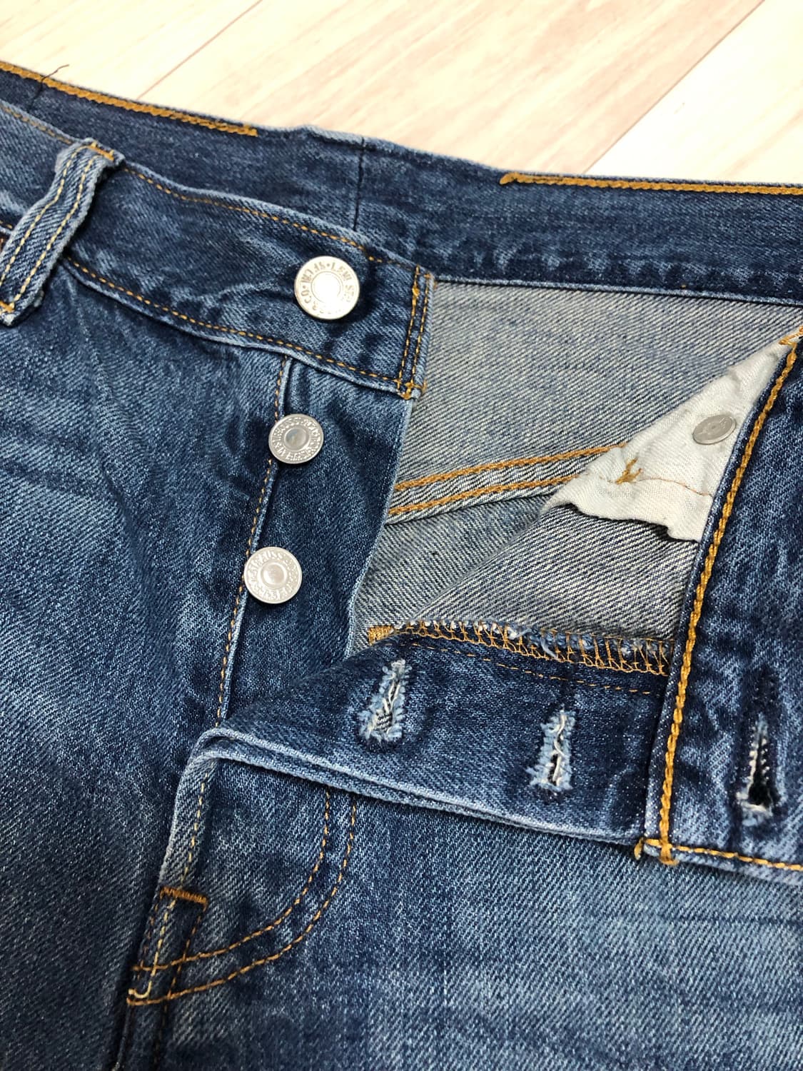 여성 리바이스501 데님 숏팬츠 상품이미지2