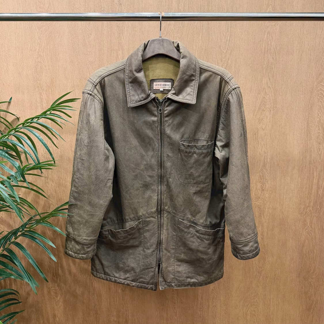 조르지오 아르마니 레더 집업 하프 코트 워싱 레더 텍스처 레귤러핏 브라운 상품이미지1