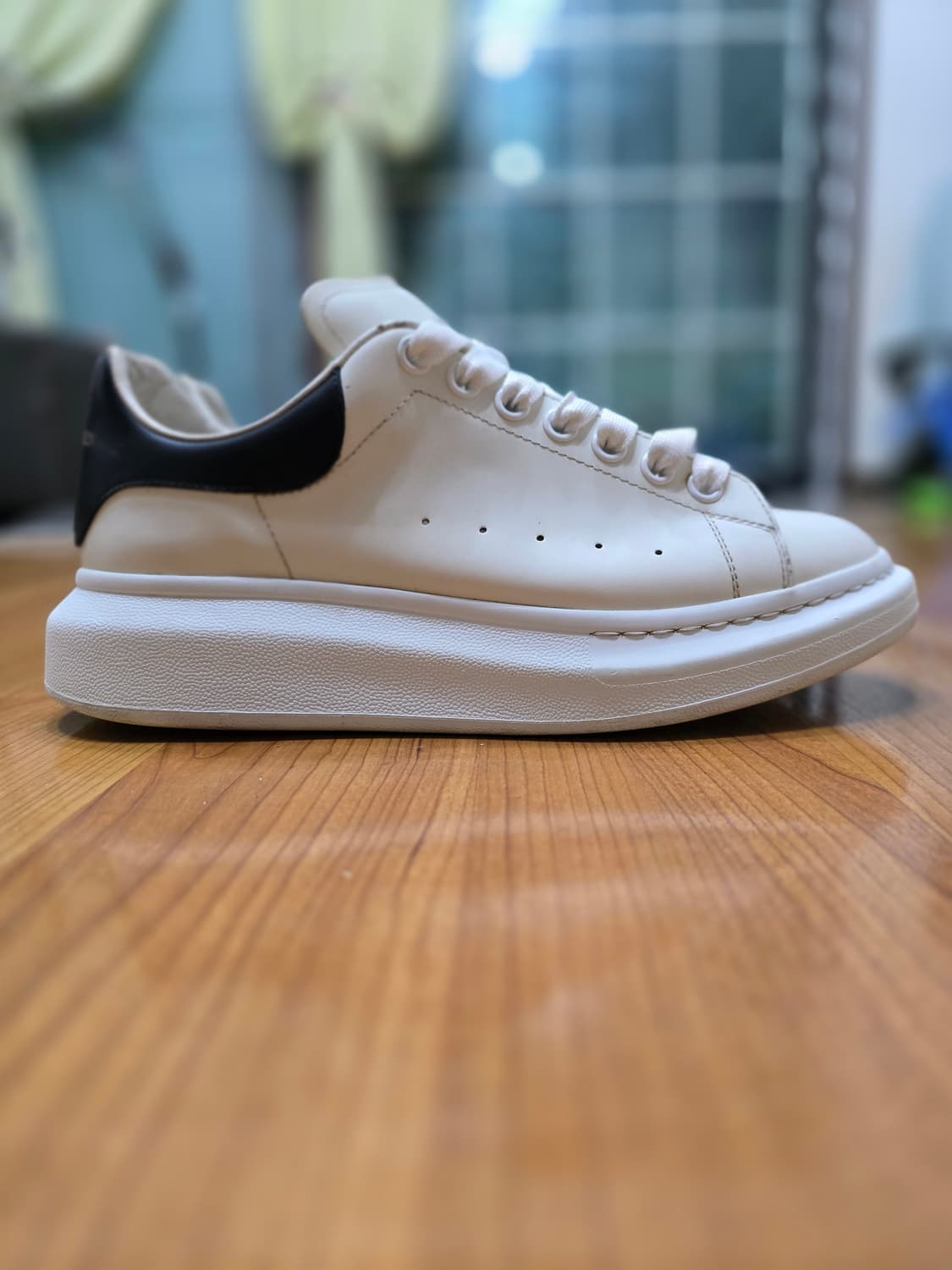 알렉산더맥퀸 오버솔 스니커즈 265 상품이미지1