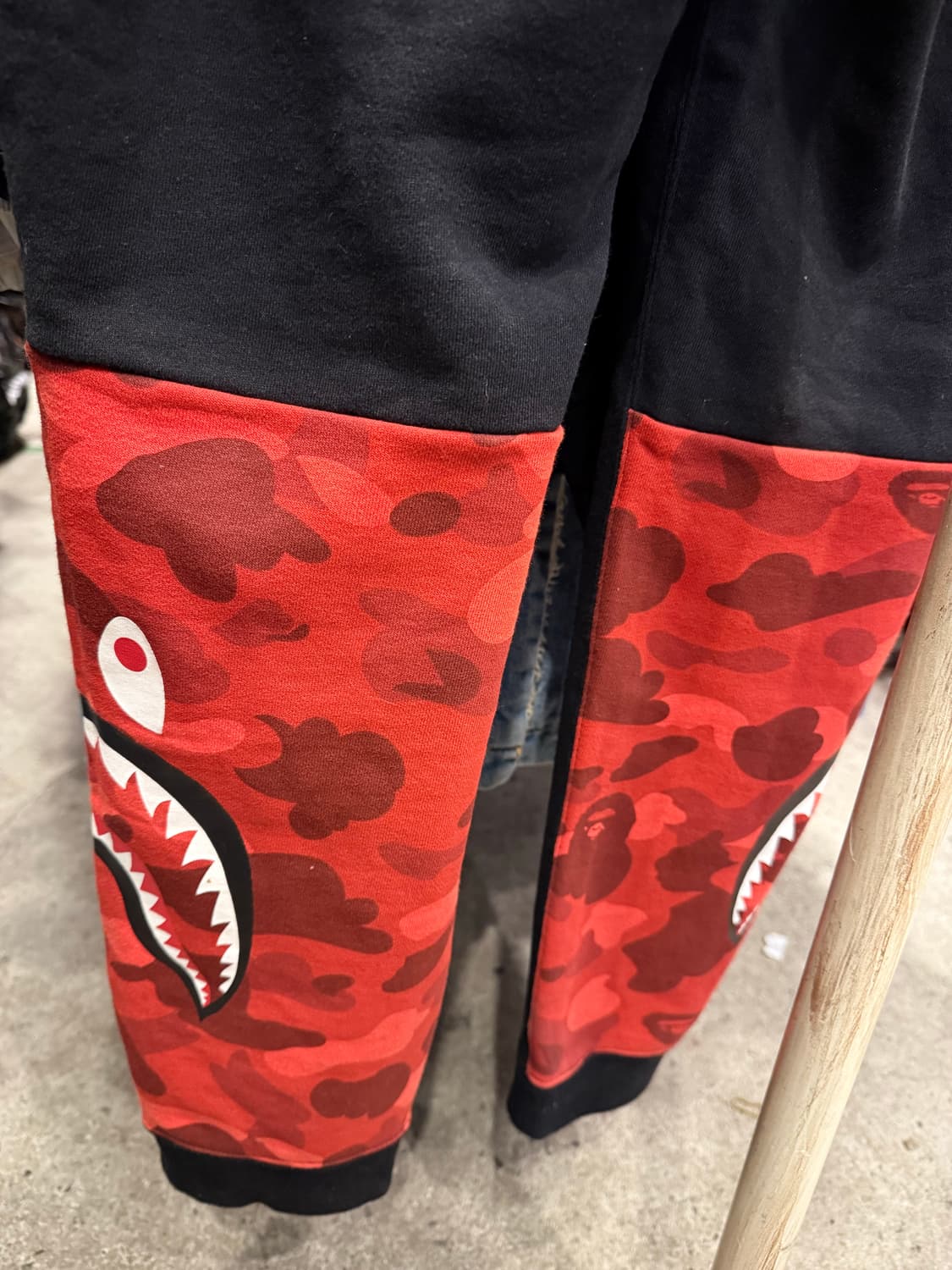 베이프 샤크 카모 스웻팬츠 상품이미지5