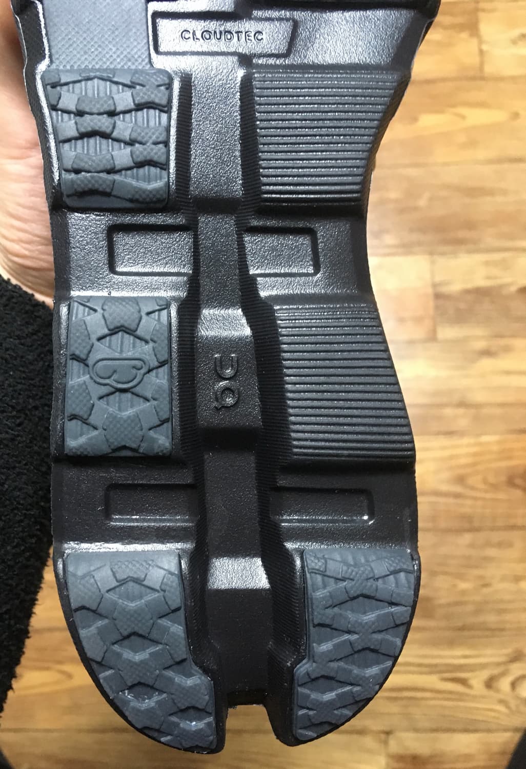 (280)온러닝 파프 클라우드몬스터 하이퍼 블랙 판매합니다 상품이미지7