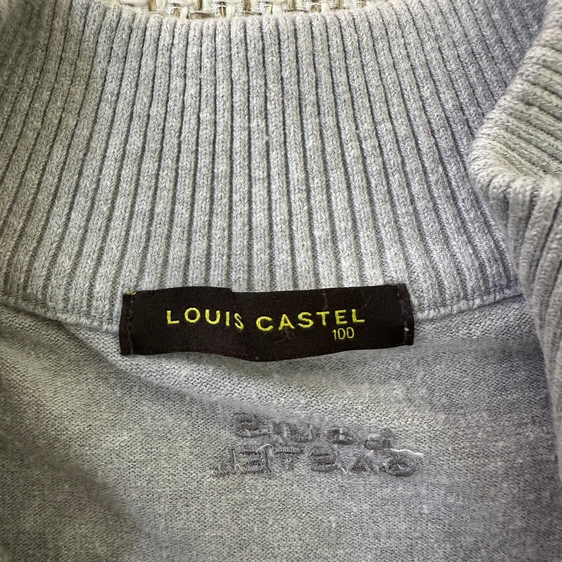 100 루이까스텔 엠보자수 터틀 반집업 0401D 상품이미지2