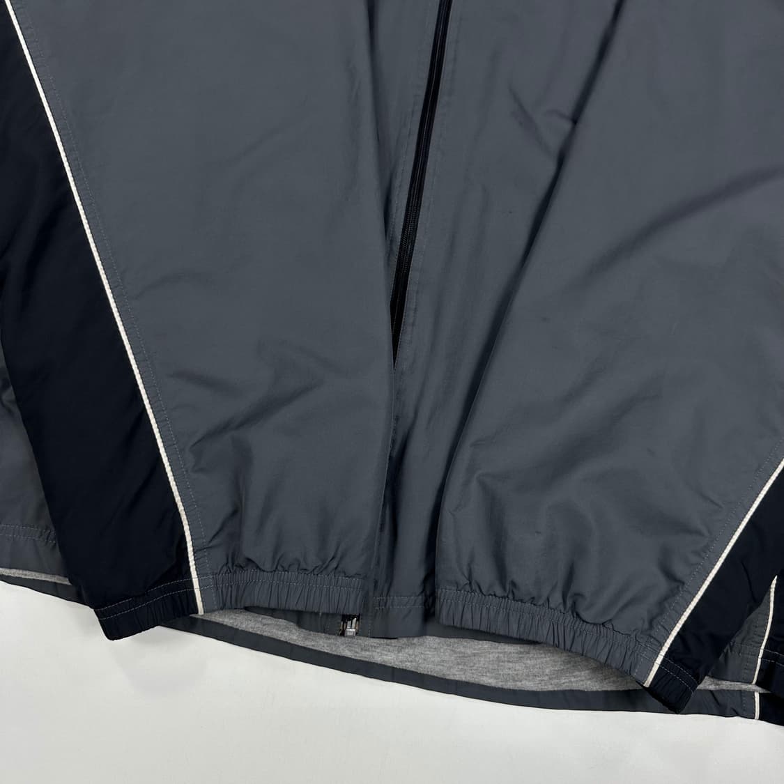 리복 올드스쿨 차콜 바람막이 자켓 (3XL) 상품이미지4