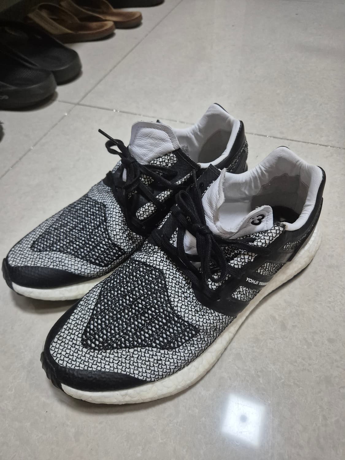 Y-3 퓨어부스트 검흰  상품이미지2