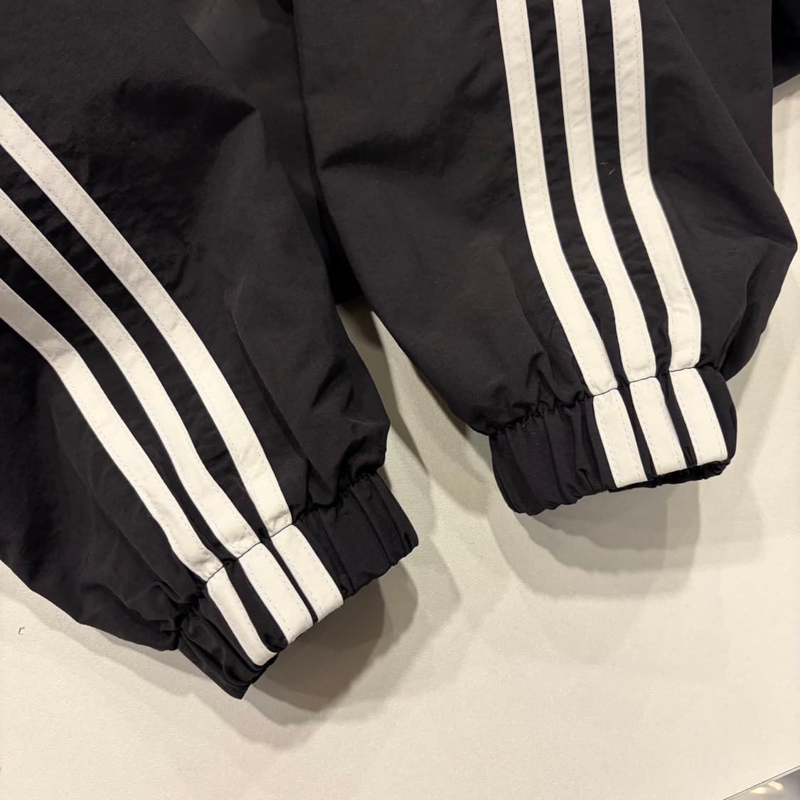 [M] 아디다스 우븐 삼선 후드 바람막이 블랙 C223 상품이미지6