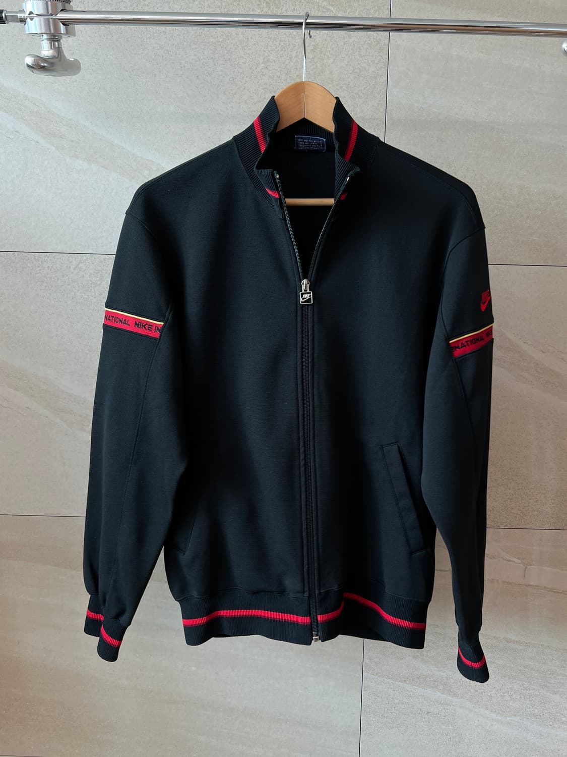 오사카에서 구매한 나이키 빈티지 자켓 상품이미지1