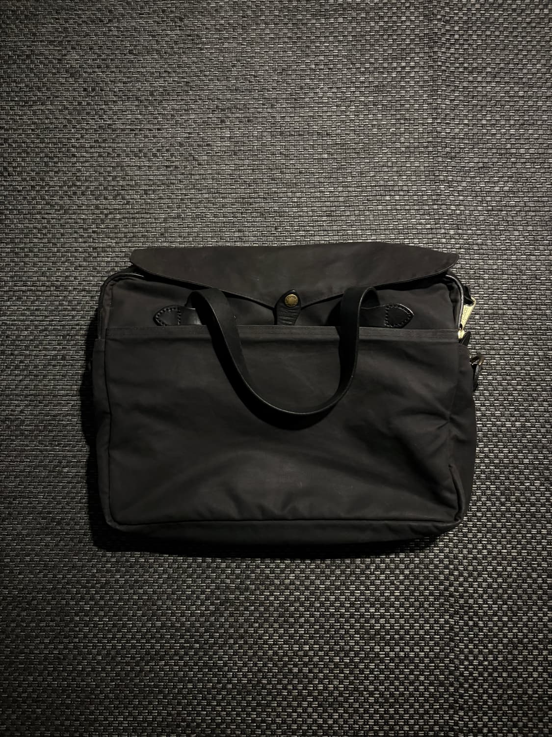 필슨 256 브리프케이스 BLACK 상품이미지1