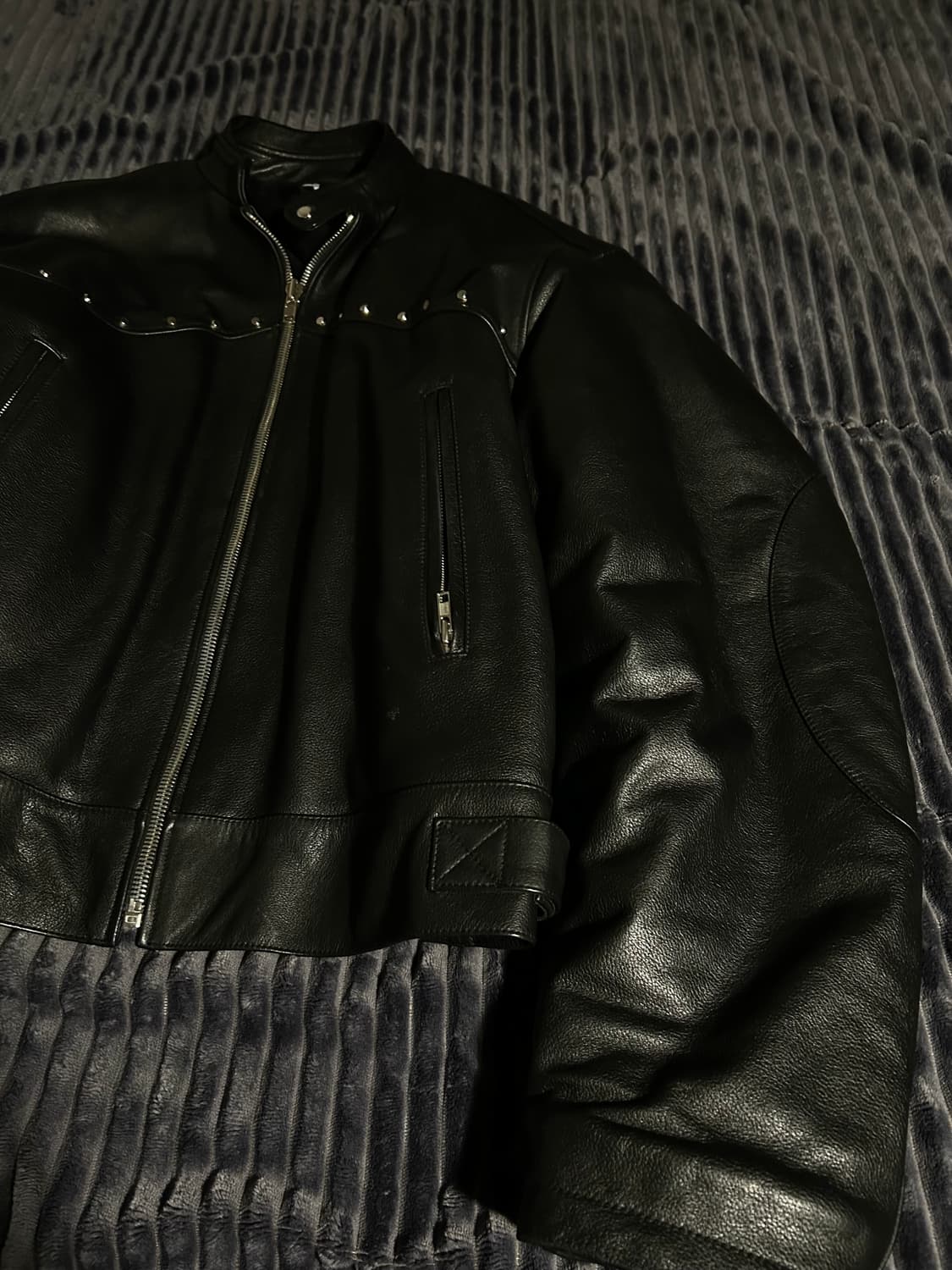 Cow Leather Stud Bomber Jacket 상품이미지3