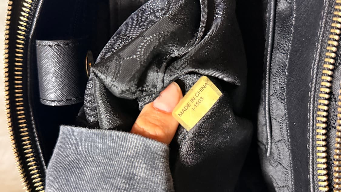 마이클코어스 사피아노 가죽 사첼백 판매합니다 상품이미지5