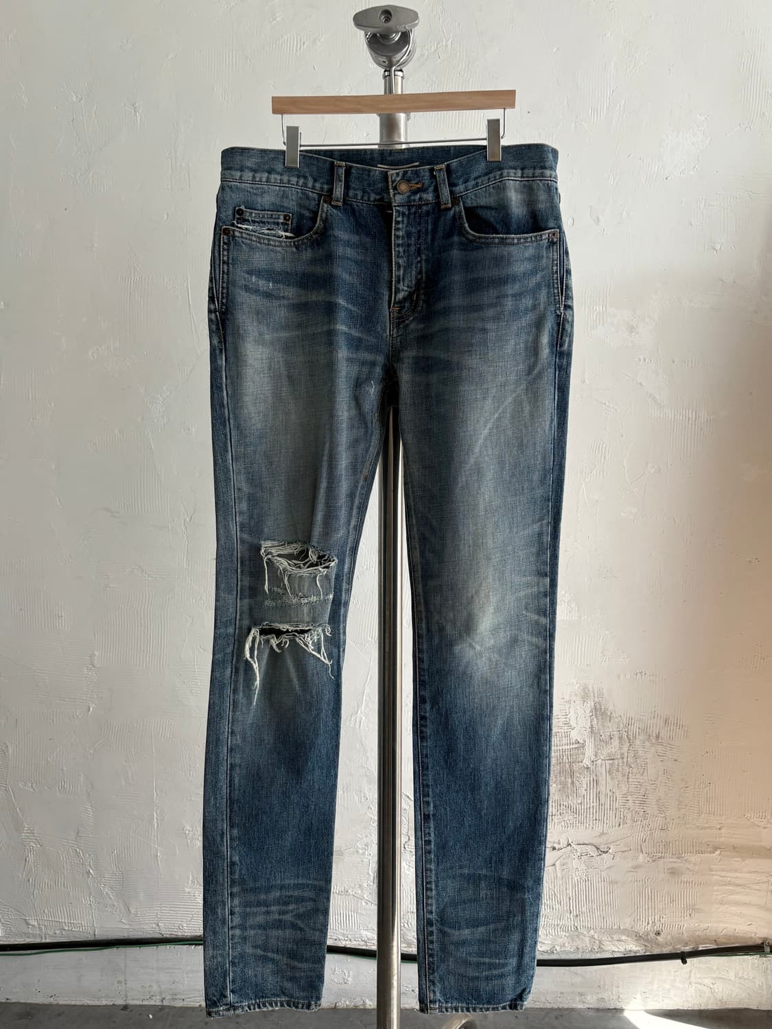 Saint Laurent 생로랑 18FW 디스 데님 팬츠 상품이미지1
